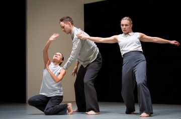 Helsingin Kaupunginteatteri - Kaksivärinen fuuga - kuvassa Jonna Aaltonen, Jyrki Kasper ja Heidi Naakka @Yoshi_Omori