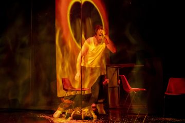 Lilla Teatern – Morfars Mauser – På bilden Tobias Zilliacus – Foto © Sanni Siira