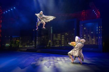 Helsingin Kaupunginteatteri – Tatu ja Patu Helsingissä – Kuvassa Inka Tiitinen ja Justus Pienmunne – Kuva Tuomo Manninen