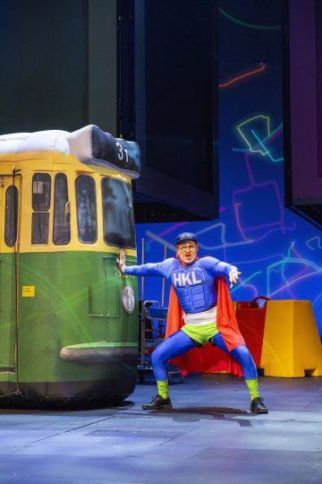 Helsingin Kaupunginteatteri – Tatu ja Patu Helsingissä – Kuvassa Paavo Kerosuo – Kuva Robert Seger