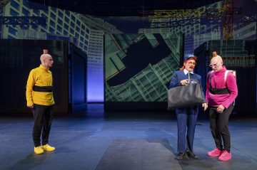 Helsingin Kaupunginteatteri – Tatu ja Patu Helsingissä – Kuvassa Paavo Kääriäinen, Paavo Kerosuo ja Antti Timonen – Kuva Tuomo Manninen