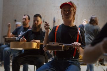 Lilla Teatern – Once – På bilden Robert Kock, Kalle Ruusukallio och Santeri Helinheimo Mäntylä – Foto  Otto-Ville Väätäinen