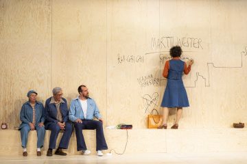 Lilla Teatern – Män kan inte våldtas – På bilden Pia Runnakko, Joachim Wigelius, Robert Kock och Minttu Mustakallio – Foto Sanni Siira