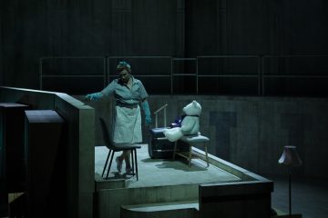 Helsingin Kaupunginteatteri – Vain parasta minulle – Rakastan sinua jo nyt – Kuvassa Kaisa Torkkel – Kuva Otto-Ville Väätäinen