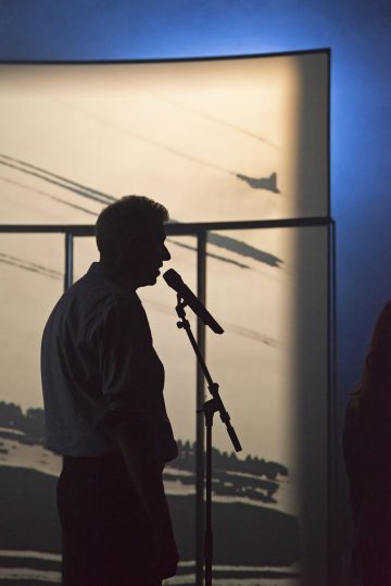 Lilla Teatern – Den besynnerliga händelsen med hunden om natten – På bilden Joackhim Wigelius – Foto Otto-Ville Väätäinen