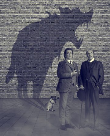 Helsingin Kaupunginteatteri – Baskervillen koira – Kuvassa Santeri Kinnunen ja Risto Kaskilahti – Kuva Henrik Schütt, kuvakollaasi Oona Kavasto