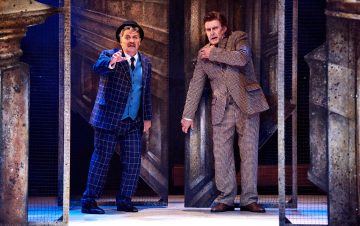 Helsingin Kaupunginteatteri – Baskervillen koira – Kuvassa Eppu Salminen ja Santeri Kinnunen– Kuva Jaakko Vuorenmaa