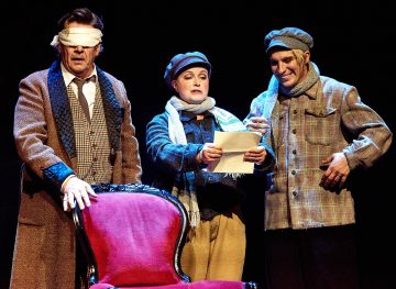 Helsingin Kaupunginteatteri – Baskervillen koira – Kuvassa Santeri Kinnunen, Emilia Sinisalo ja Mikko Virtanen – Kuva Jaakko Vuorenmaa