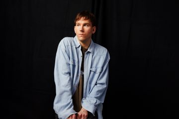 Helsingin Kaupunginteatteri – Bolla – Kuvassa Anssi Niemi – Kuva Ilkka Saastamoinen