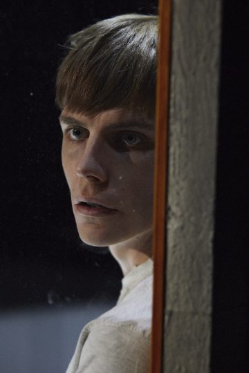 Helsingin Kaupunginteatteri – Bolla – Kuvassa Mikko Kauppila – Kuva Ilkka Saastamoinen