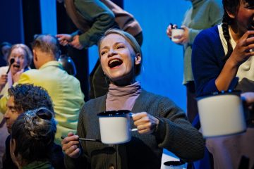 Helsingin Kaupunginteatteri – Niin kuin taivaassa – Kuvassa  Sanna Majuri – Kuva Otto-Ville Väätäinen