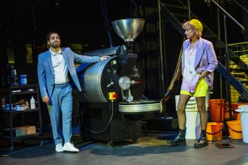 Helsingin Kaupunginteatteri – Paahtimo – Kuvassa Jarkko Niemi ja Sanna-June Hyde – Kuva Robert Seger