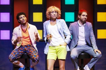 Helsingin Kaupunginteatteri – Paahtimo – Kuvassa Jasir Osman, Sanna-June Hyde ja Jarkko Niemi – Kuva Robert Seger