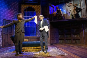 Helsingin Kaupunginteatteri – Näytelmä joka menee pieleen – Kuvassa Joel Hirvonen, Matti Rasila, Alex Anton ja Santeri Kinnunen – Kuva Tapio Vanhatalo