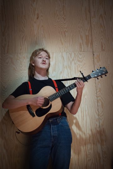 Lilla Teatern – Once – Kuvassa Santeri Helinheimo Mäntylä – Kuva Otto-Ville Väätäinen