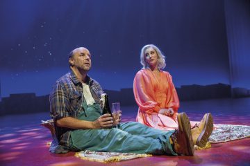 Helsingin Kaupunginteatteri – Priscilla, aavikon kuningatar – Kuvassa Risto Kaskilahti, Clarissa Jäärni – Kuva Robert Seger