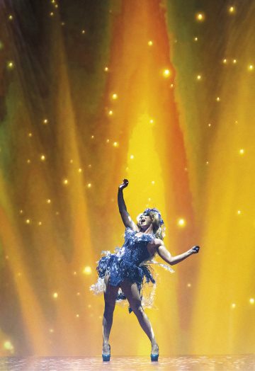 Helsingin Kaupunginteatteri – Priscilla, aavikon kuningatar – Kuvassa Niki Rautén – Kuva Robert Seger