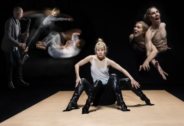 Kolme teosta kontaktista