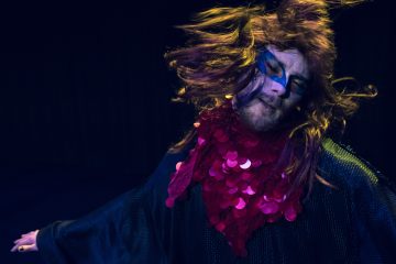 Helsingin Kaupunginteatteri – Kolme teosta kontaktista – Soidinmenot – Kuvassa Pekka Louhio – Kuva Kai Kuusisto