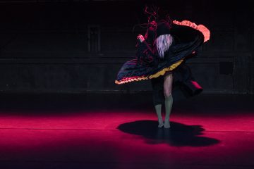 Helsingin Kaupunginteatteri – Kolme teosta kontaktista – Soidinmenot – Kuvassa Justus Pienmunne – Kuva Kai Kuusisto