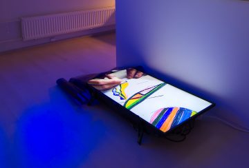 Helsingin Kaupunginteatteri – Nykyesityksen näyttämö – Biitsi – Hopeasija – Kuva Biitsi