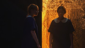 Helsingin Kaupunginteatteri – Lilla Teatern – Min fantastiska väninna – På bilden Pia Andersson och Cecilia Paul – Foto Topi Heimonen