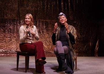 Helsingin Kaupunginteatteri – Lilla Teatern – Min fantastiska väninna – På bilden Pia Andersson och Jooachim Wigelius  – Foto Ilkka Saastamoinen