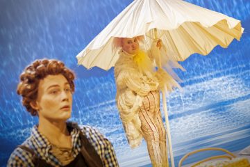 Helsingin Kaupunginteatteri – Ystäväni pelikaani – Kuvassa Elias Salonen ja Ylermi Rajamaa – Kuva Otto-Ville Väätäinen