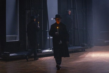 Helsingin Kaupunginteatteri – Fanny ja Alexander – Kuvassa Santeri Kinnunen – Kuva Otto-Ville Väätäinen