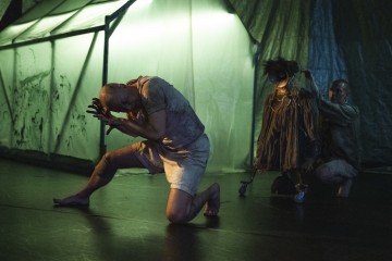 Helsingin Kaupunginteatteri – HDC – Lomonosovin Moottori – Kuva Kai Kuusisto