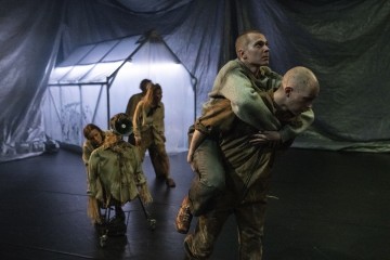 Helsingin Kaupunginteatteri – HDC – Lomonosovin Moottori – Kuva Kai Kuusisto