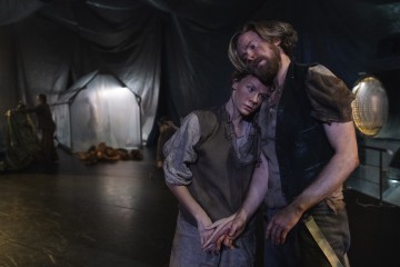 Helsingin Kaupunginteatteri – HDC – Lomonosovin Moottori – Kuva Kai Kuusisto