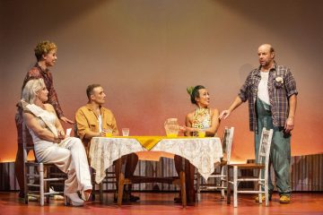 Helsingin Kaupunginteatteri – Priscilla, aavikon kuningatar – Kuvassa  Clarissa Jäärni, Niki Rautén, Lauri Mikkola, Raili Raitala, Risto Kaskilahti – Kuva Robert Seger