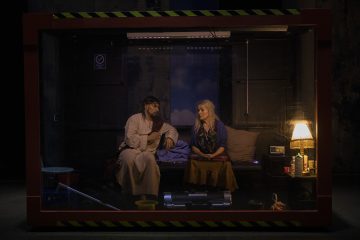 Helsingin Kaupunginteatteri – Vaarallisia suhteita – Kuvassa Mikko Virtanen ja Riitta Havukainen – Kuva Harri Hinkka