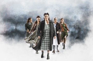 Helsingin Kaupunginteatteri – Ei kertonut katuvansa – Kuvassa Heidi Herala, Aino Seppo, Seidi Haarla, Ursula Salo ja Lumi Aunio – Kuvat Robert Seger