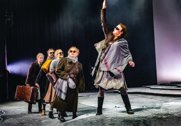 Helsingin Kaupunginteatteri – Ei kertonut katuvansa – Kuvassa Aino Seppo, Heidi Herala, Lumi Aunio, Ursula Salo ja Seidi Haarla – Kuva Robert Seger