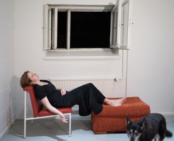 Helsingin Kaupunginteatteri – Nykyesityksen näyttämö – Ami Karvonen - Kid Kokko - Anna Mustonen– Liike ja tyhjyys – Kuva Hertta Kiiski