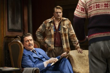 Helsingin Kaupunginteatteri – Hiirenloukku – Kuvassa Santeri Kinnunen ja Severi Saarinen – Kuva Otto-Ville Väätäinen