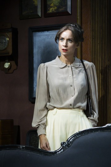 Helsingin Kaupunginteatteri – Hiirenloukku – Kuvassa Sanna-June Hyde – Kuva Otto-Ville Väätäinen