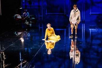 Helsingin Kaupunginteatteri - Kuka tappoi bambin? - Kuvassa: Pyry Nikkilä, Leena Rapola ja Jaakko Hutchings -
Kuvaaja: Noora Geagea