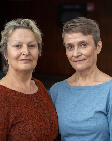 Helsingin Kaupunginteatteri – Elonsiivous – Kuvassa Marjut Toivanen ja Leena Rapola – Kuva Miika Storm