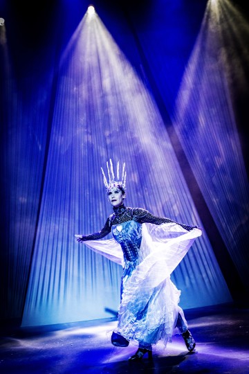 Helsingin Kaupunginteatteri - Lumikuningatar/Shed - Kuvaaja: Robert Seger