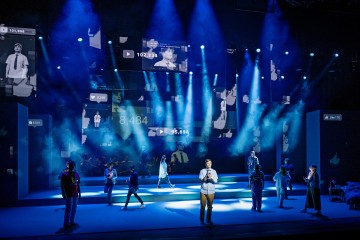 Helsingin Kaupunginteatteri – Rakas Evan Hansen – Kuvassa Petja Pulkkinen – Kuva Otto-Ville Väätäinen