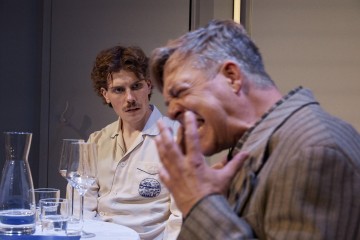 Lilla Teatern – Röda rummet – På bilden Mikko Kauppila, Riko Eklundh – Foto Ilkka Saastamoinen