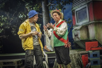 Helsingin Kaupunginteatteri – Jerusalem – Kuvassa	Markus Järvenpää ja Jouko Klemettilä – Kuva Otto-Ville Väätäinen