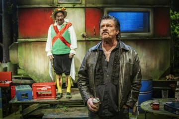 Helsingin Kaupunginteatteri – Jerusalem – Kuvassa	Jouko Klemettilä ja Santeri Kinnunen – Kuva Otto-Ville Väätäinen