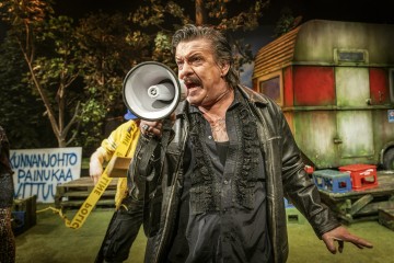 Helsingin Kaupunginteatteri – Jerusalem – Kuvassa	Santeri Kinnunen – Kuva Otto-Ville Väätäinen