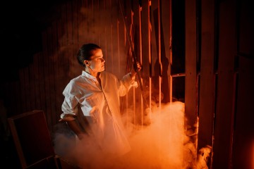 Lilla Teatern – Katrina – På bilden Emma Klingenberg – Foto Cata Portin