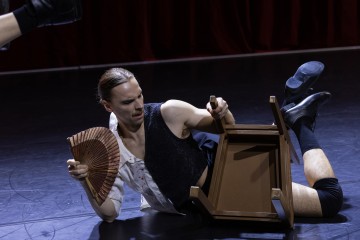 Helsingin Kaupunginteatteri – Veren häät – Kuvassa Mikko Paloniemi – Kuva Stefan Bremer