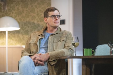 Helsingin Kaupunginteatteri – 2:22 A Ghost Story – Kuvassa Lauri Tilkanen – Kuva Tuomo Manninen